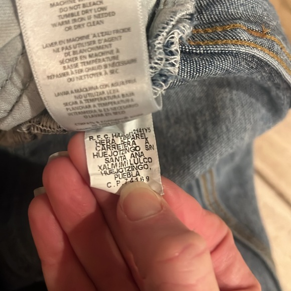 RE/DONE 70’s stovepipe P0:4586
STYLE: 164-3WSTV27
COLOR: WORN TRUE INDIGO - Picture 9 of 9